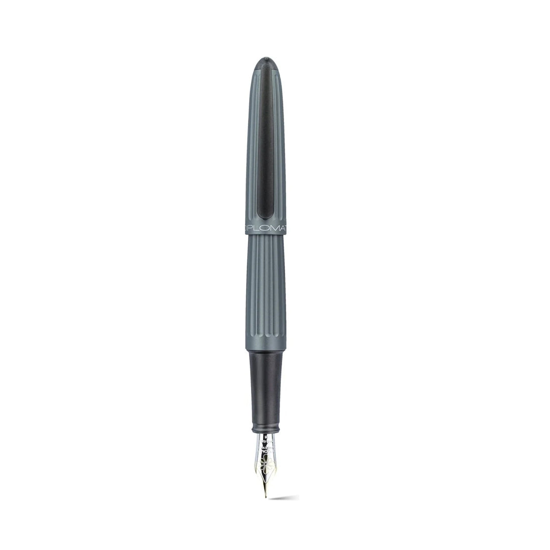 Diplomat Aero 14K Gold Fountain Pen