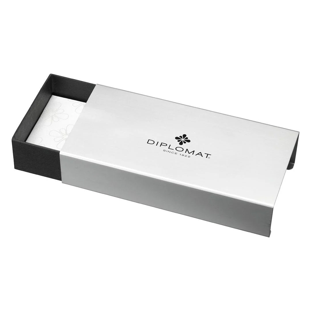 Diplomat Aero 14K Gold Fountain Pen