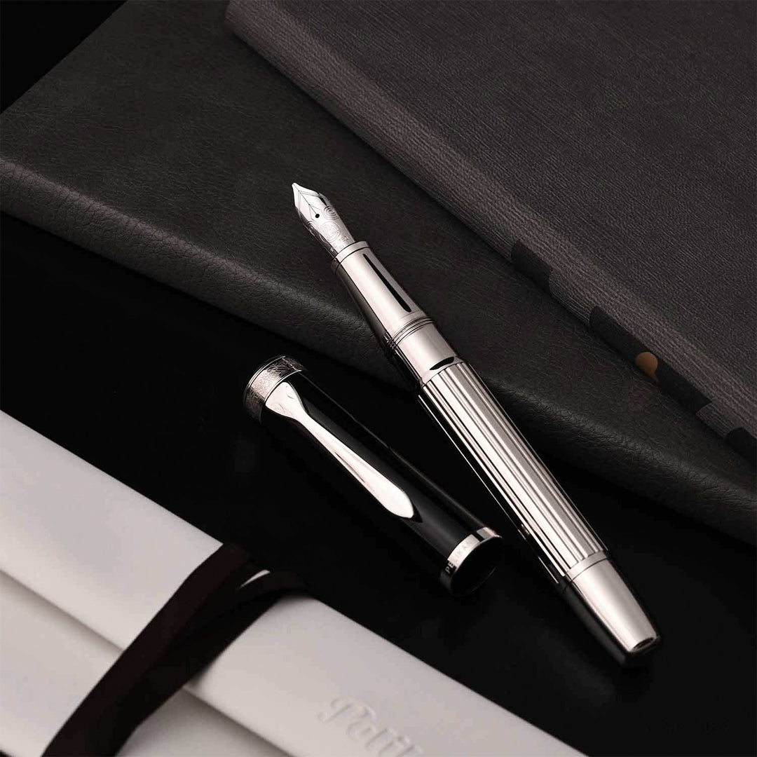 Pelikan Majesty M7005 Silver/Black Fountain Pen