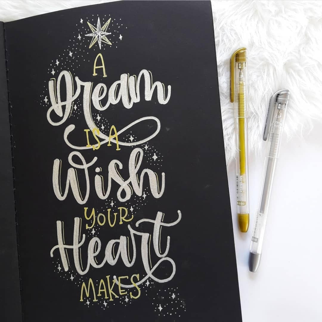 Dong-A 0.7mm Metallic Gel Pen Set