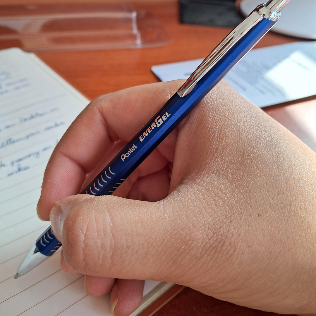 Pentel 0.7mm Energel Metal Lite Retractable Gel Roller Pen