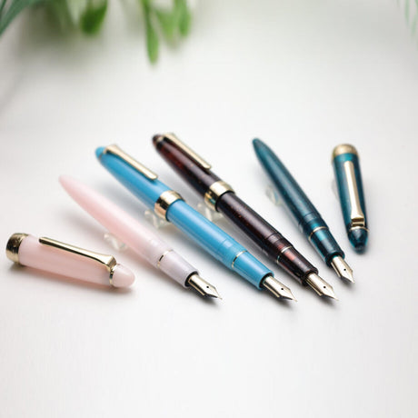 Sailor 1911 Casual Shikiori Kusa Asobi Hanakanmuri Fountain Pen (Special Edition)