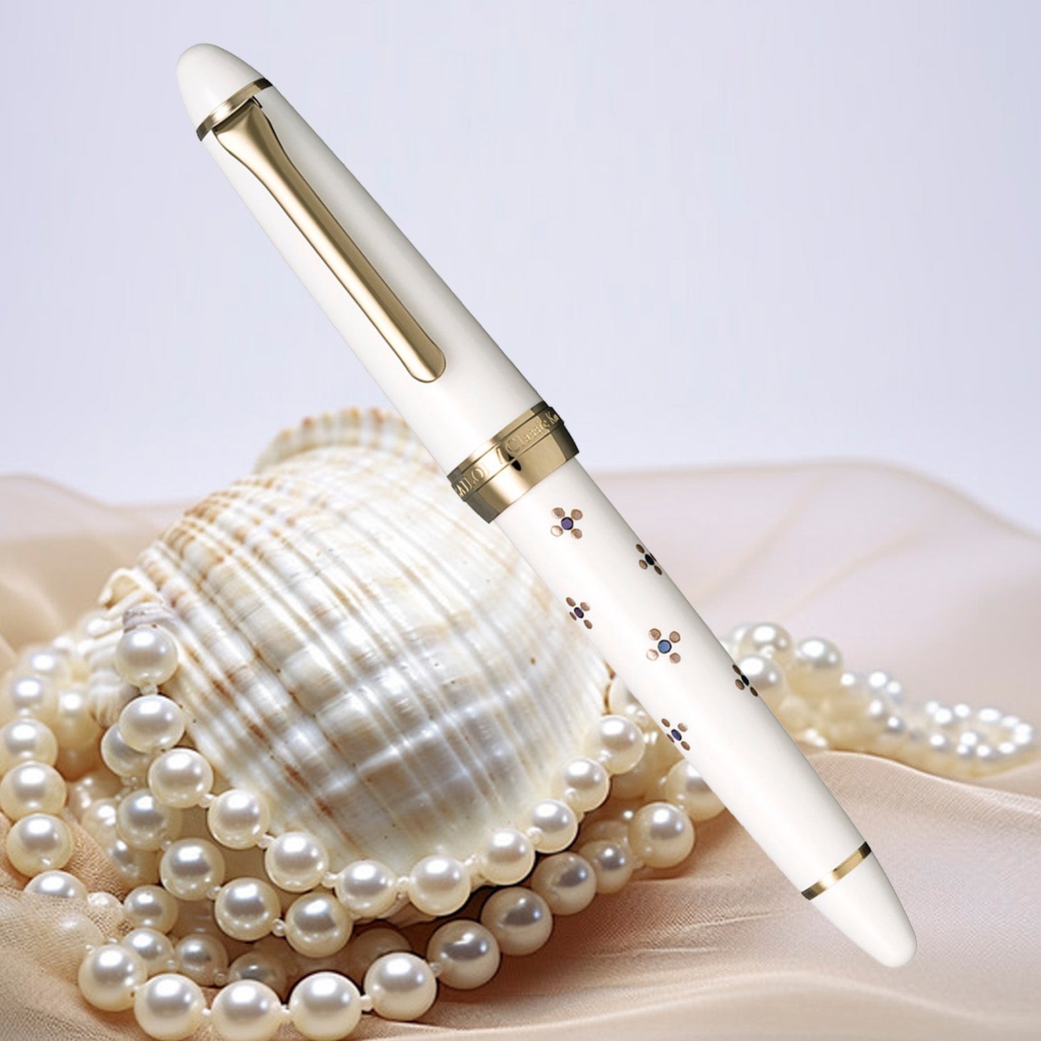 Sailor Classic Ko Floret Dot White Fountain Pen