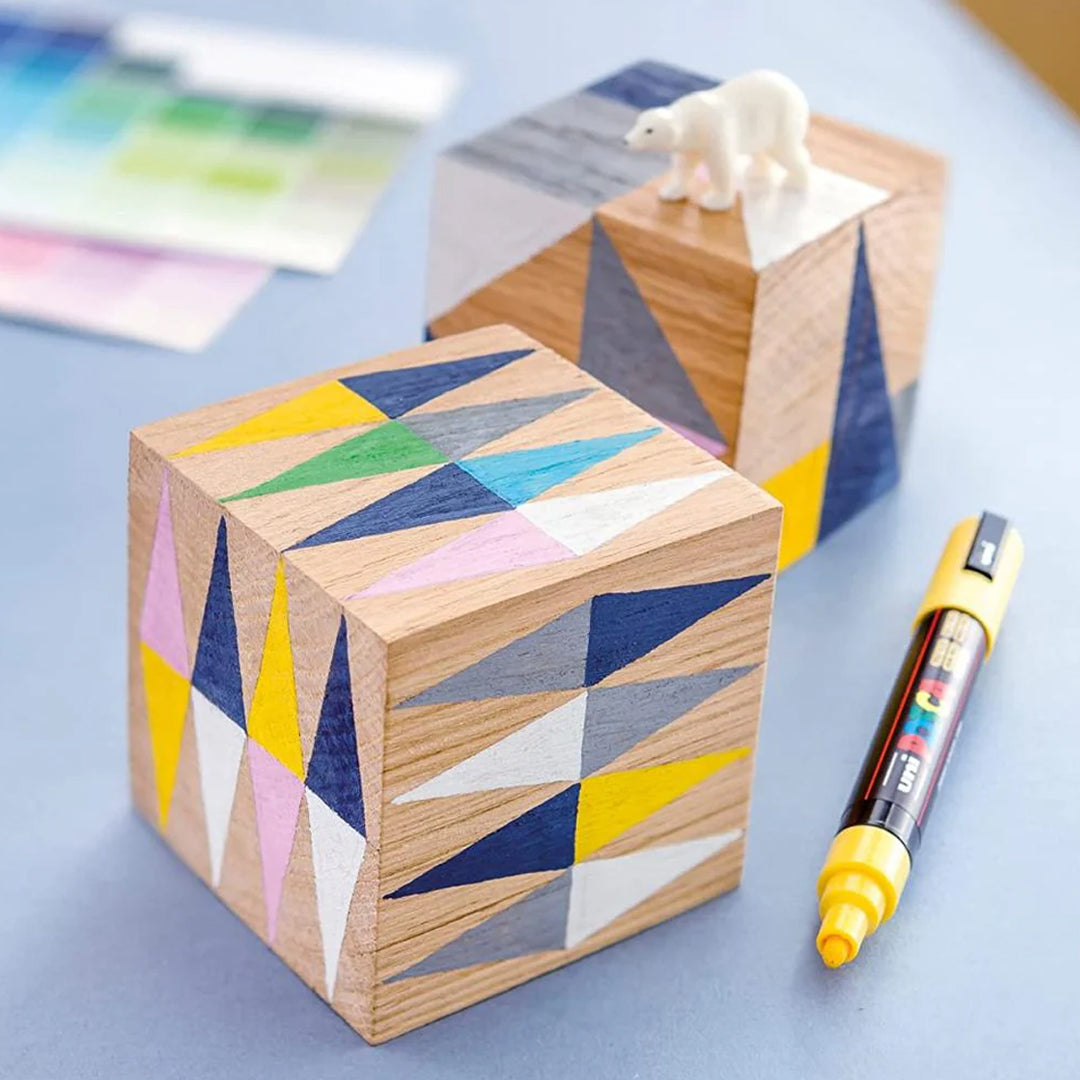 Uni-Ball Posca Markers Set