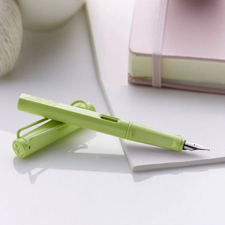 Lamy Safari Fountain Pen M - Nib - SCOOBOO - 4037199 - Fountain Pen