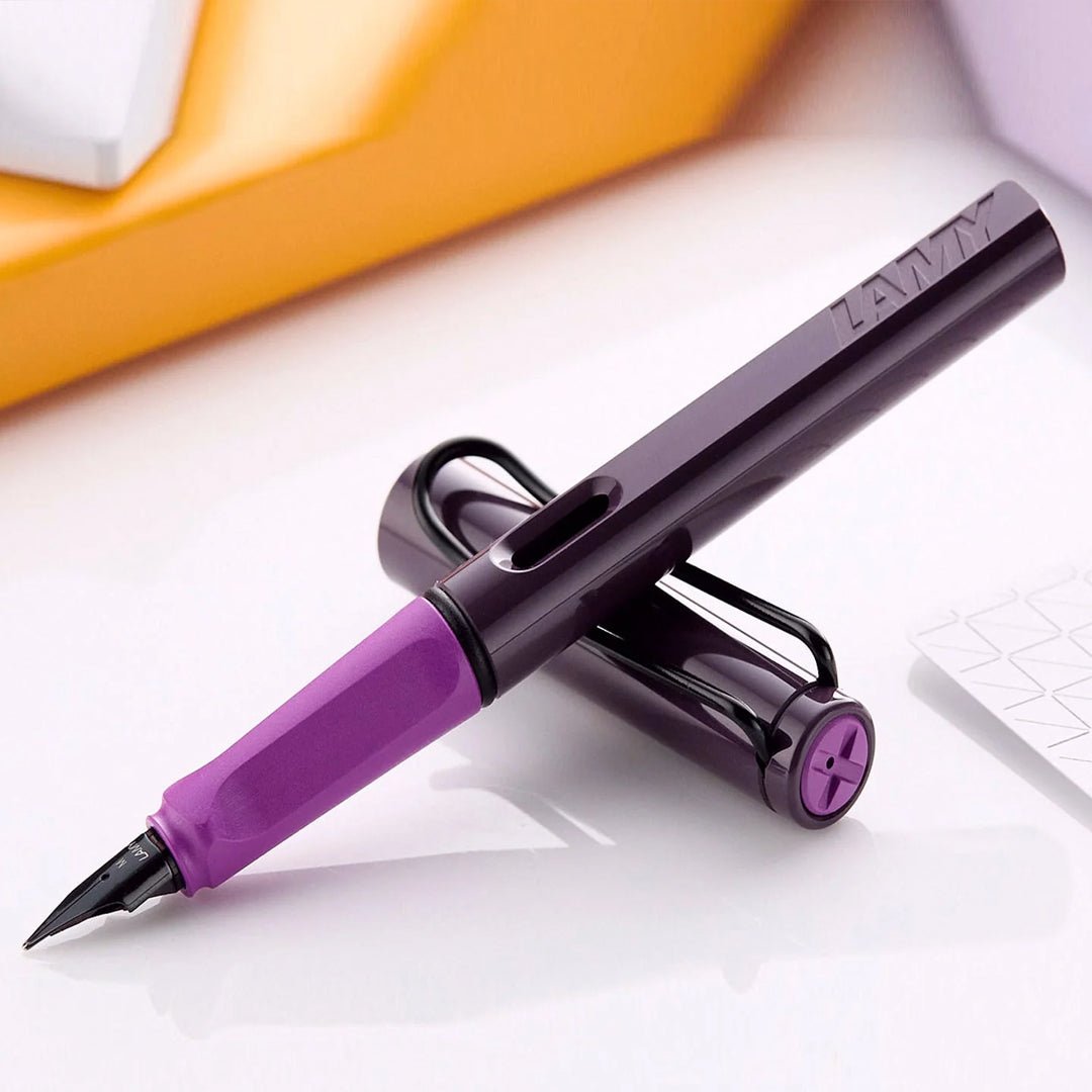 Lamy Safari Fountain Pen M - Nib - SCOOBOO - 4037199 - Fountain Pen