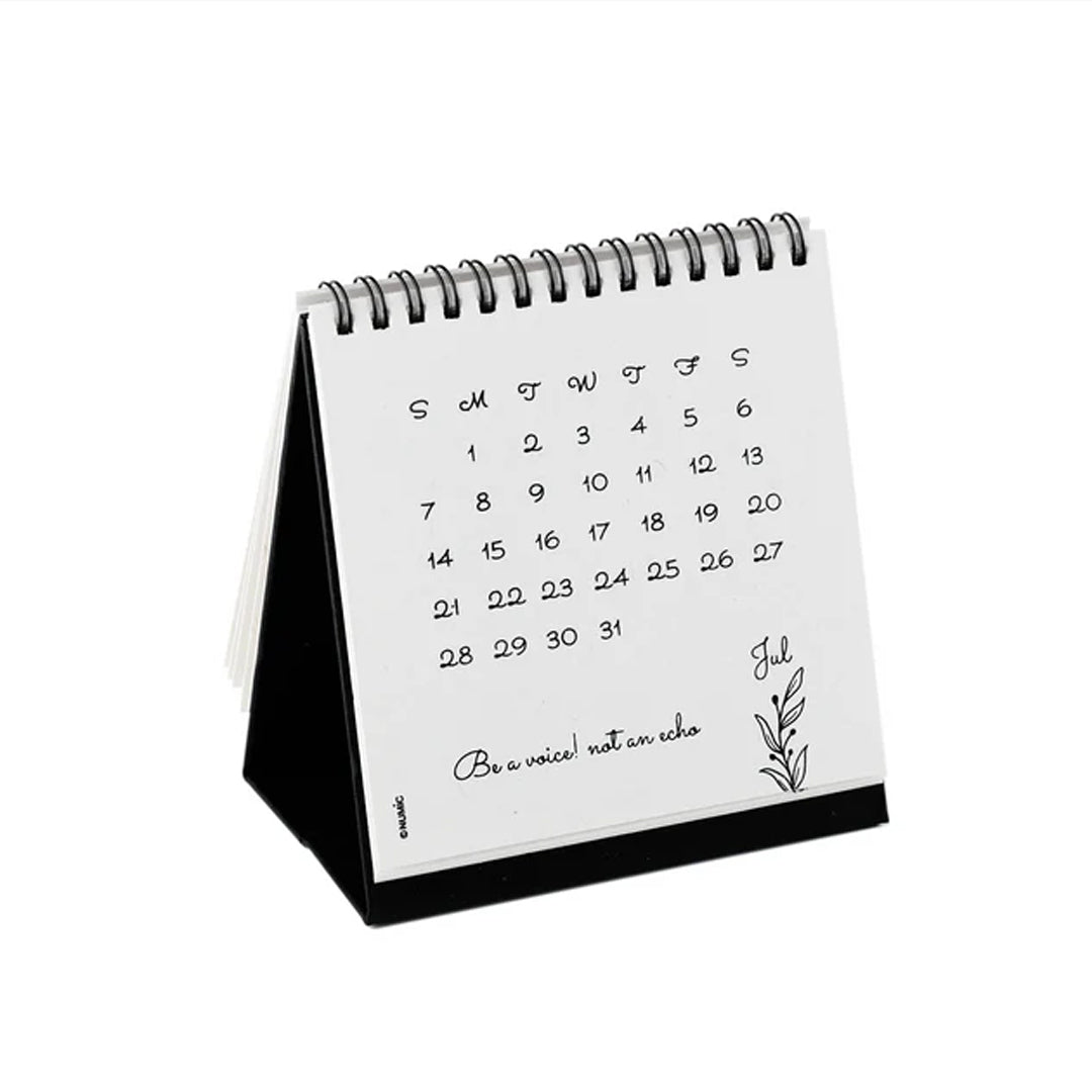 Numic Handmade Desk calendar - 2024 - SCOOBOO - NWTC01 - Calendar