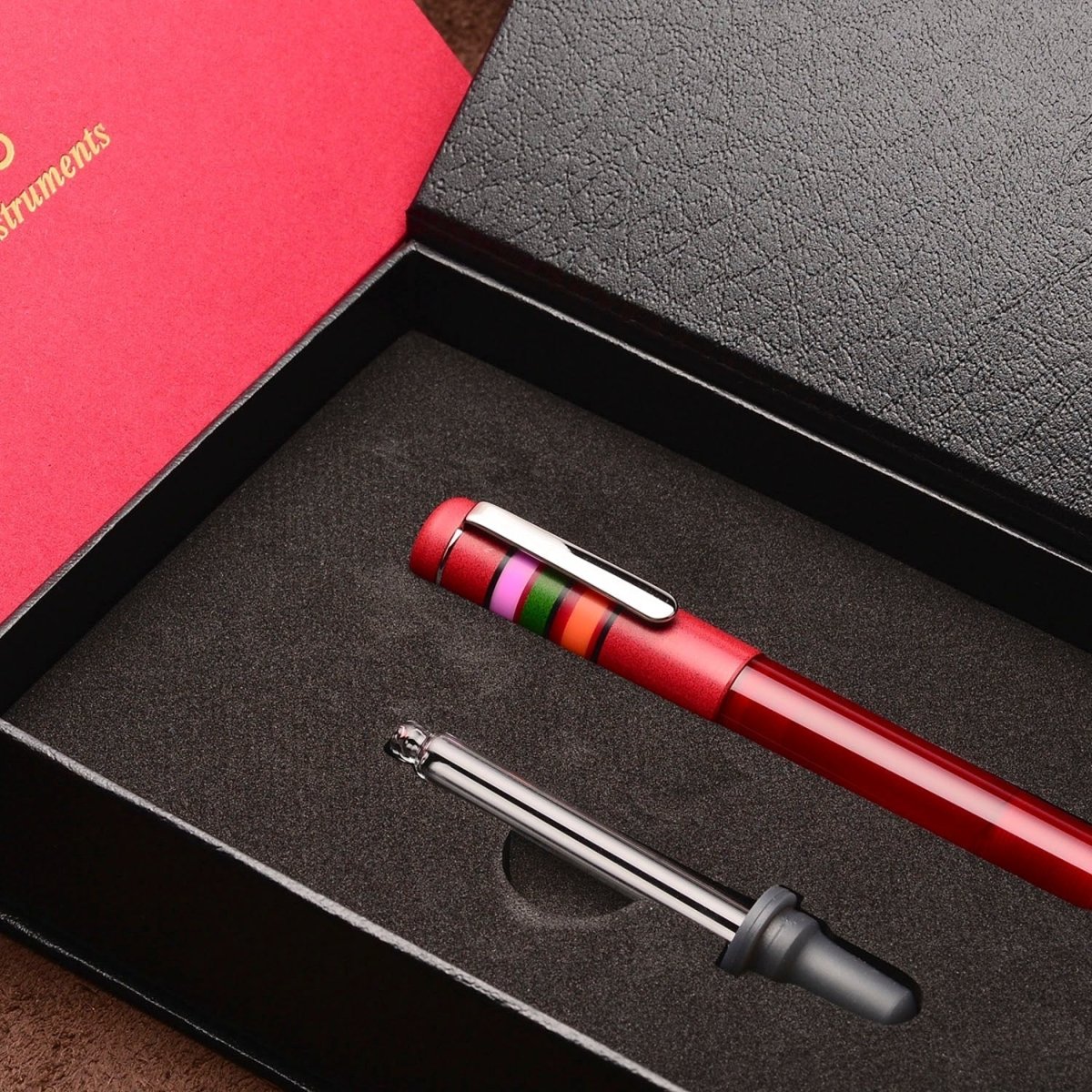 Opus 88 Fantasia Red Fountain pen - SCOOBOO - OP88_FNTSA_RED_FPEF_96081705_EF - Fountain Pen