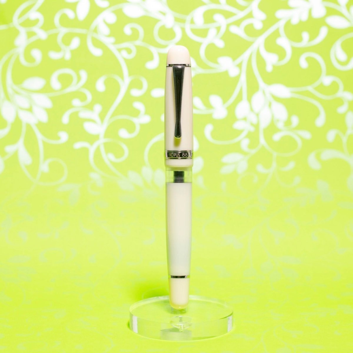 Opus 88 Jazz Solid White Fountain pen - SCOOBOO - OP88_JZZ_SLDWHT_FPEF_97010729_EF - Fountain Pen