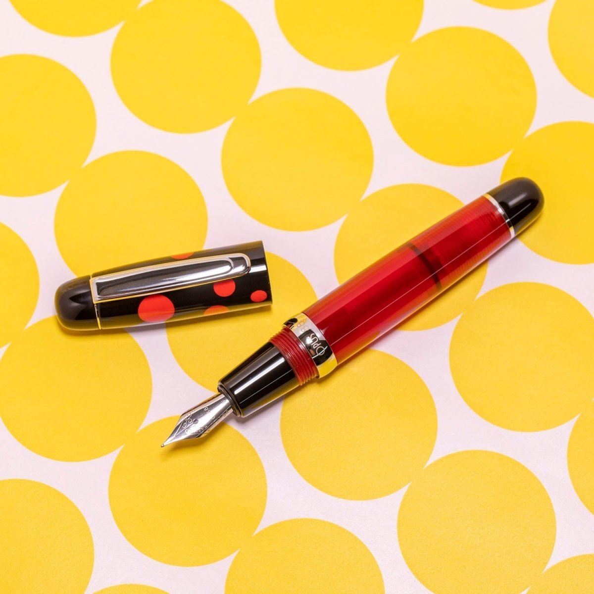 Opus 88 Mini Lady Bug Fountain pen - SCOOBOO - OP88_MINI_LDYBUG_FPEF_95102903_EF - Fountain Pen