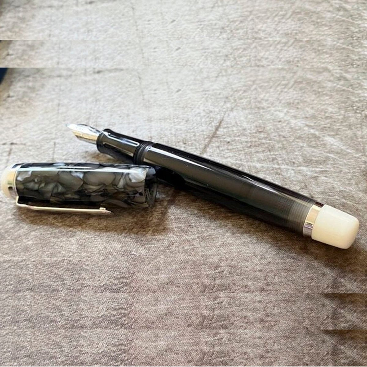 Opus 88 Omar Grey Fountain pen - SCOOBOO - OP88_OMR_GRY_FPEF_96087601_EF - Fountain Pen