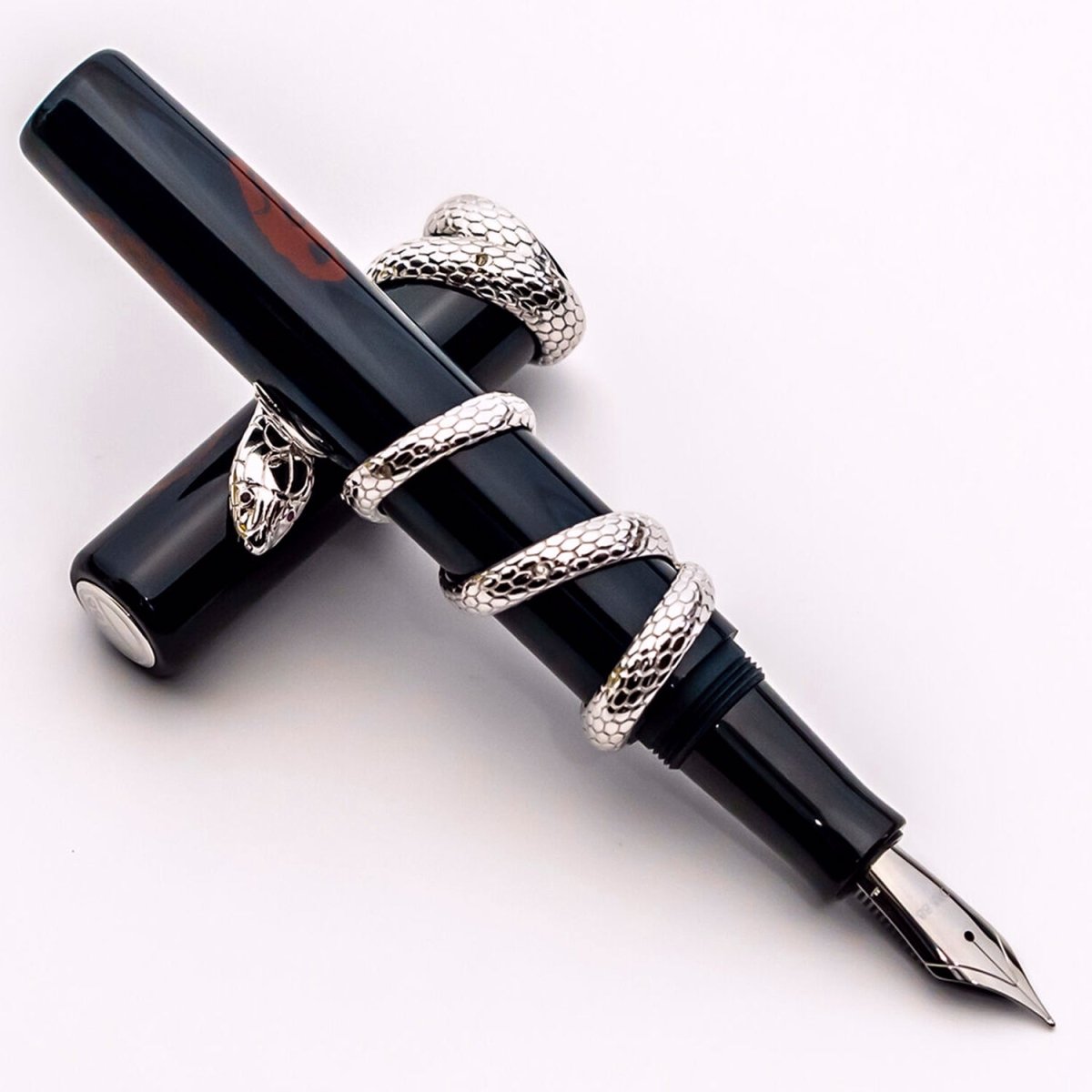 Opus 88 Zodiac Snake Fountain pen - SCOOBOO - OP88_ZDC_SNK_FPEF_2307001_EF - Fountain Pen