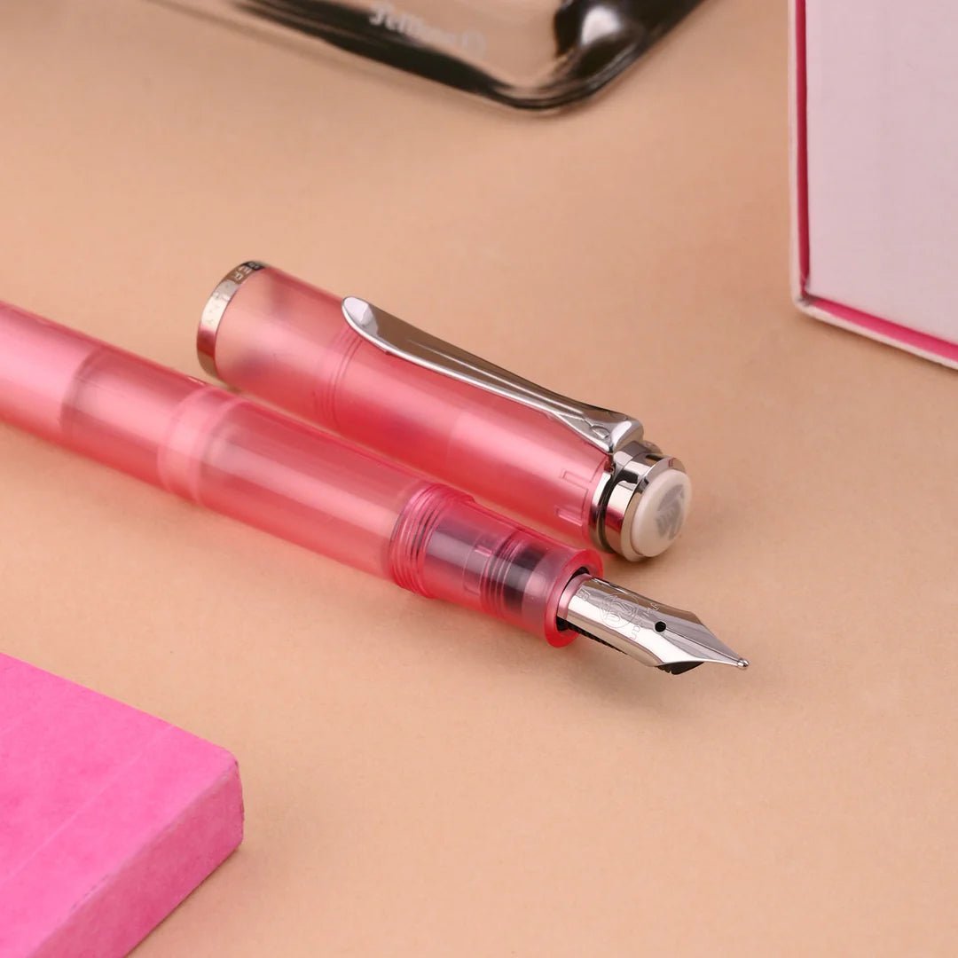 Pelikan Classic M205 SE Rose Quartz Fountain Pen (Special Edition) - SCOOBOO - PEP_CLC_M205_RSE_QTZ_FPEF_823821 - Fountain Pen