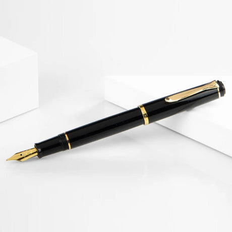 Pelikan Classic P200 Black Fountain Pen - SCOOBOO - PEP_CLC_P200_BLK_FPEF_930354 - Fountain Pen