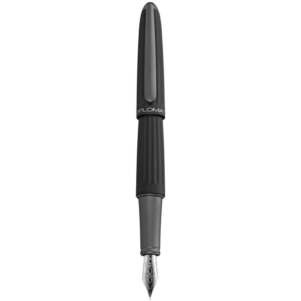 Diplomat Aero Fountain Pen - SCOOBOO - DP_D40301021_AER_BLK_FPEF - Fountain Pen