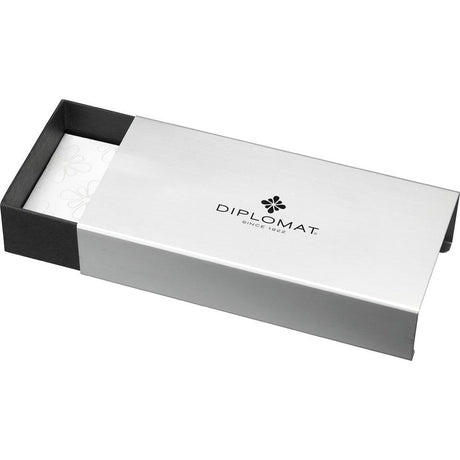 Diplomat Excellence A2 Guilloche Chrome Fountain Pen - SCOOBOO - DP_D40207025_EXC_A2_GUI_CHR_FPM - Fountain Pen