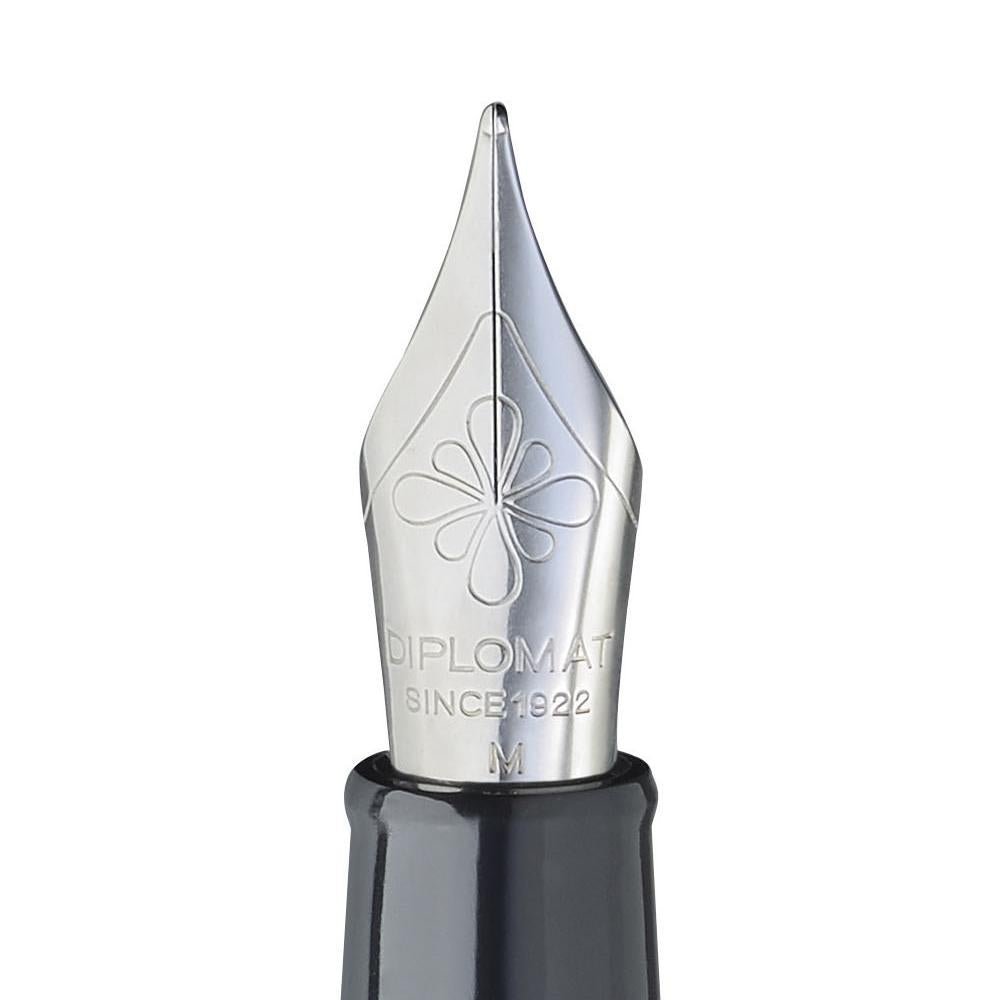 Diplomat Traveller Black Lacquer Fountain Pen - SCOOBOO - DP_D10424935_TRVL_BLK_LQ_FPM - Fountain Pen