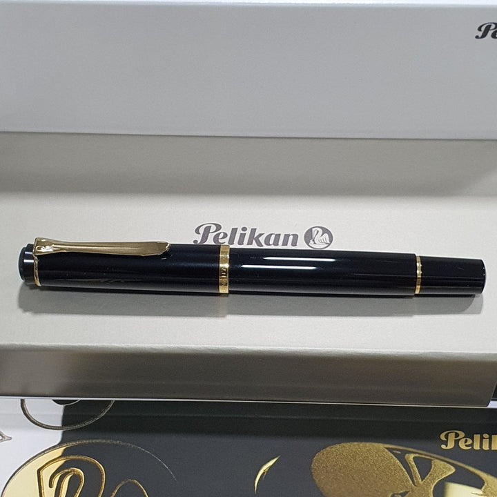 Pelikan Classic M200 Black Fountain Pen - SCOOBOO - PEP_CLC_M200_BLK_FPEF_816465 - Fountain Pen