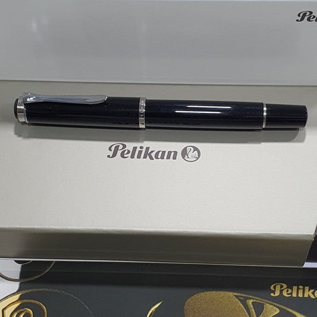 Pelikan Classic M205 Black Fountain Pen - SCOOBOO - PEP_CLC_M205_BLK_FPEF_817530 - Fountain Pen