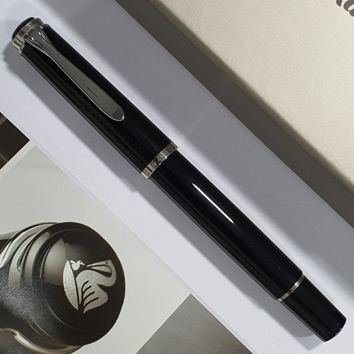 Pelikan Classic M205 Black Fountain Pen - SCOOBOO - PEP_CLC_M205_BLK_FPEF_817530 - Fountain Pen