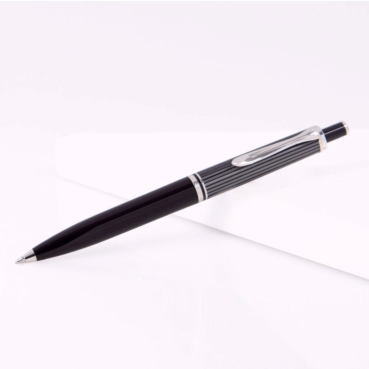 Pelikan Souveran K405 Stresemann Anthracite Ballpoint Pen 803694 - SCOOBOO - PEP_SVRN_K405_STR_ANTH_BP_803694 - Ballpoint Pen