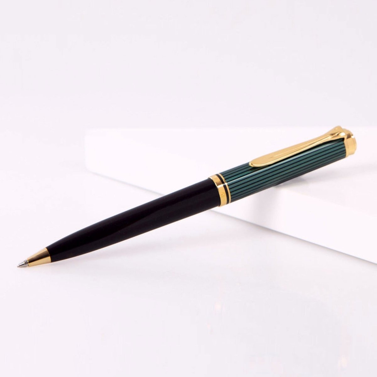 Pelikan Souveran K800 Black/Green Ballpoint Pen 987834 - SCOOBOO - PEP_SVRN_K800_BLKGRN_BP_987834 - Ballpoint Pen