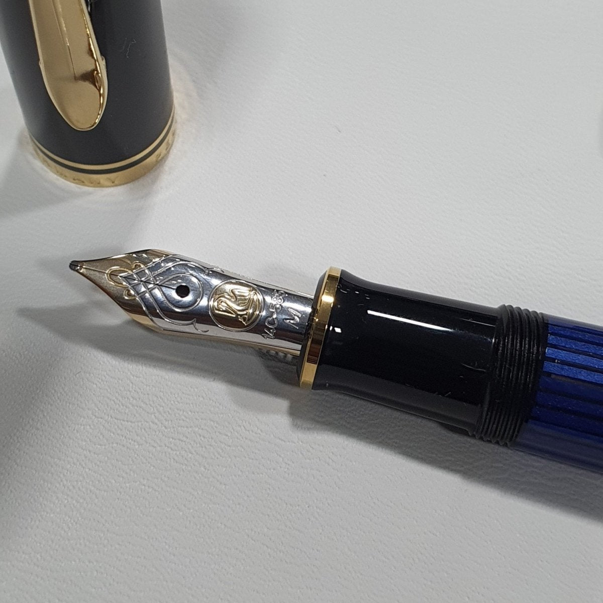 Pelikan Souveran M600 Black/Blue Fountain Pen - SCOOBOO - PEP_SVRN_M600_BLKBLU_FPEF_988154 - Fountain Pen